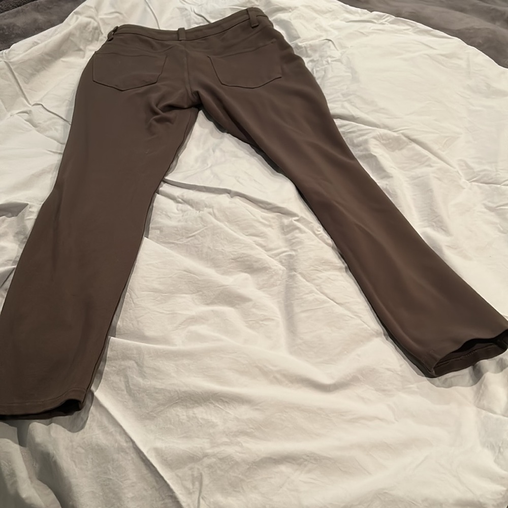 Size 4 Tommy Hilfiger jeggings.  Good condition no rips or stains khaki green - Picture 3 of 3